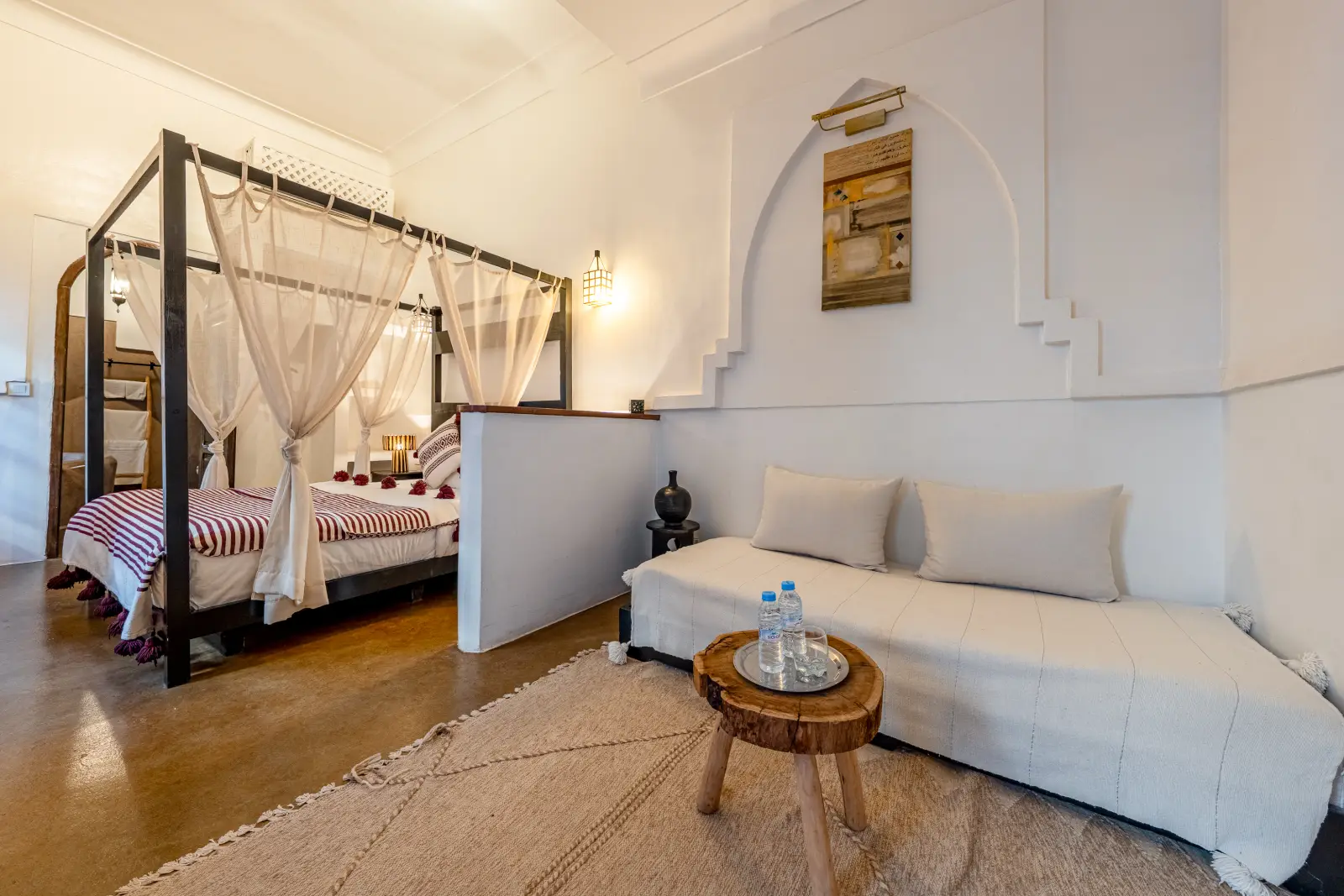 Deluxe Room (2 Adults + 1 Child)